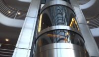 نصاب آسانسور در میدان ولیعصر تهران